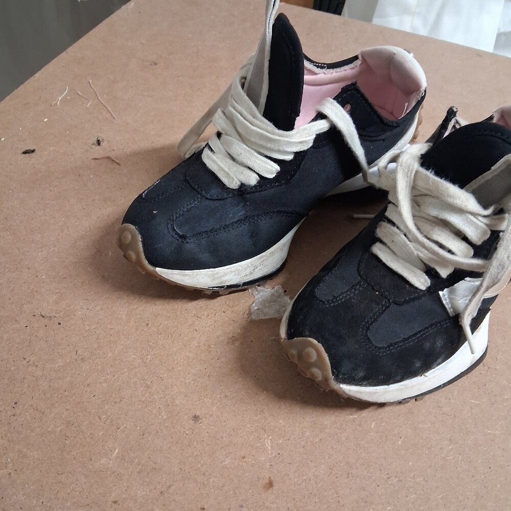 Steve Madden Campo Lace-Up Sneakers – Women’s Size 8M (Black/White)